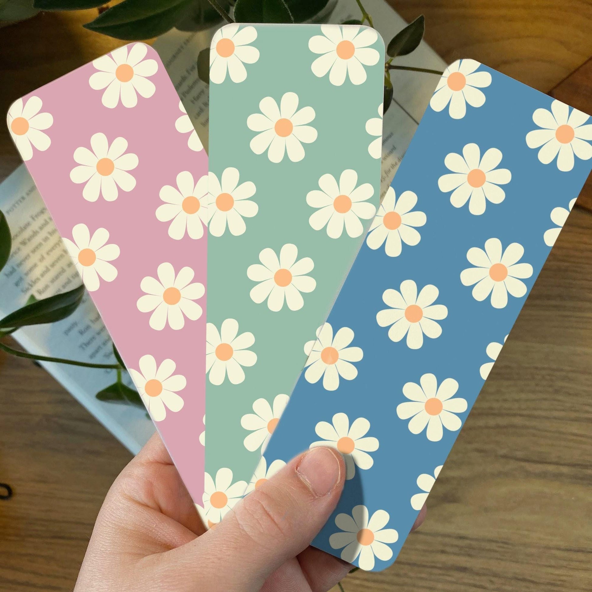 Green Daisy Bookmark: Boho Flower Design bookmark by Magic & Meaning