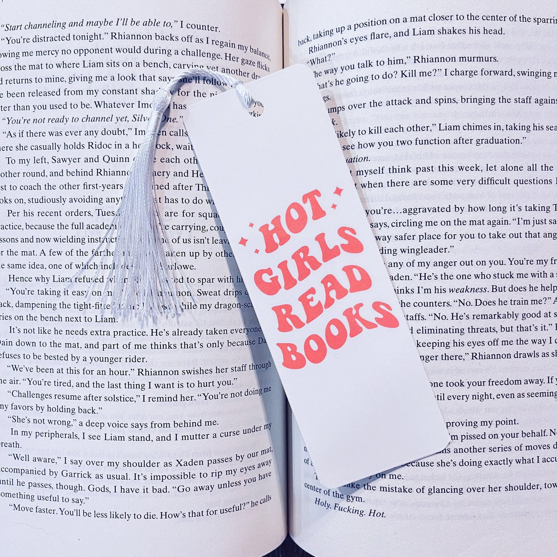 Hot Girls Read Bookmark: Cute Pink Tassel - Sarcastic bookmark by Magic & Meaning